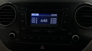 Used 2013 Hyundai Grand i10 [2013-2017] Sportz 1.2 Kappa VTVT Petrol Manual top_features Integrated (in-dash) music system