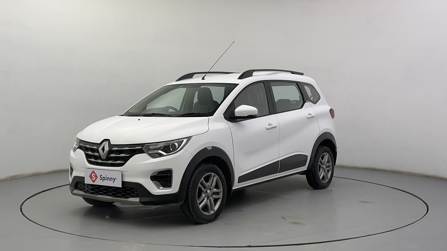 LEFT FRONT CORNER VIEW