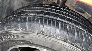 Used 2016 Renault Duster [2015-2019] 85 PS RXS MT Diesel Manual tyres RIGHT FRONT TYRE TREAD VIEW