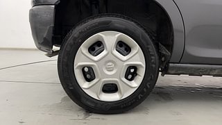 Used 2022 Maruti Suzuki S-Presso VXI Opt CNG Petrol+cng Manual tyres RIGHT REAR TYRE RIM VIEW