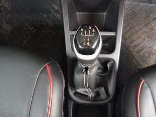 Used 2022 Renault Kwid Climber 1.0l SCE Petrol MT Petrol Manual interior GEAR  KNOB VIEW