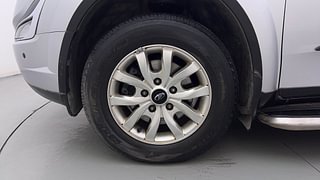 Used 2016 Mahindra XUV500 [2015-2018] W10 AWD AT Diesel Automatic tyres LEFT FRONT TYRE RIM VIEW