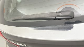 Used 2017 Maruti Suzuki Baleno [2015-2019] Zeta Petrol Petrol Manual top_features Rear wiper
