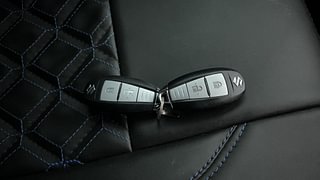 Used 2017 Maruti Suzuki Baleno [2015-2019] Zeta Petrol Petrol Manual extra CAR KEY VIEW