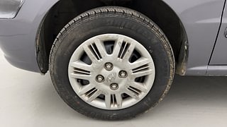 Used 2014 Hyundai Santro Xing [2007-2014] GLS Petrol Manual tyres LEFT FRONT TYRE RIM VIEW