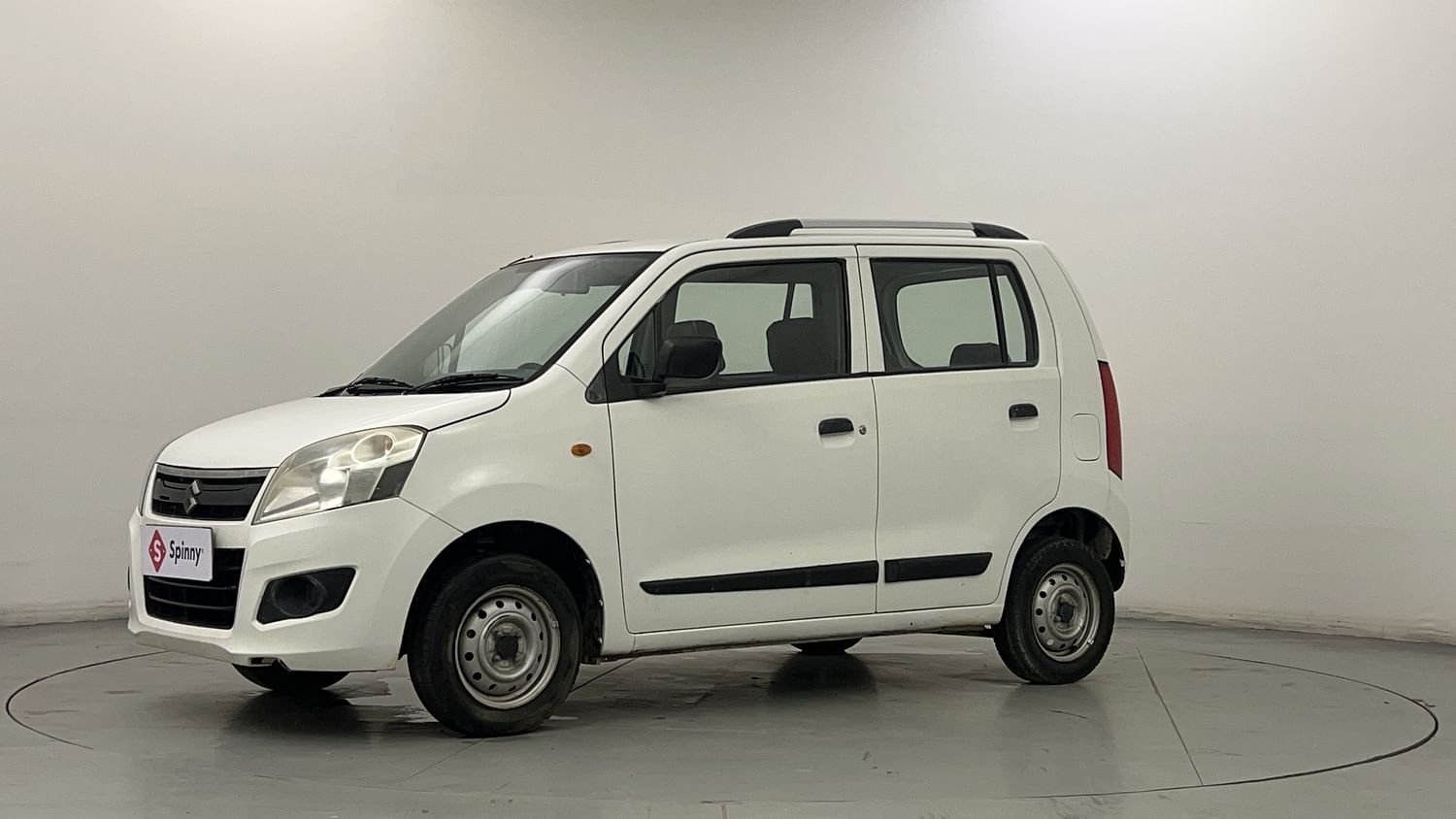 LEFT FRONT CORNER VIEW