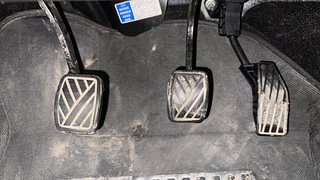 Used 2017 Maruti Suzuki Baleno [2015-2019] Zeta Petrol Petrol Manual interior PEDALS VIEW