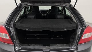 Used 2017 Maruti Suzuki Baleno [2015-2019] Zeta Petrol Petrol Manual interior DICKY INSIDE VIEW