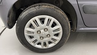 Used 2014 Hyundai Santro Xing [2007-2014] GLS Petrol Manual tyres RIGHT REAR TYRE RIM VIEW