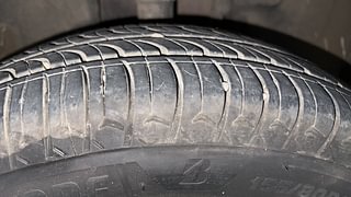 Used 2018 Datsun Redi-GO [2015-2019] S 1.0 AMT Petrol Automatic tyres RIGHT FRONT TYRE TREAD VIEW