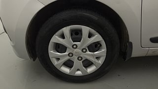 Used 2015 Hyundai Grand i10 [2013-2017] Magna 1.2 Kappa VTVT Petrol Manual tyres LEFT FRONT TYRE RIM VIEW
