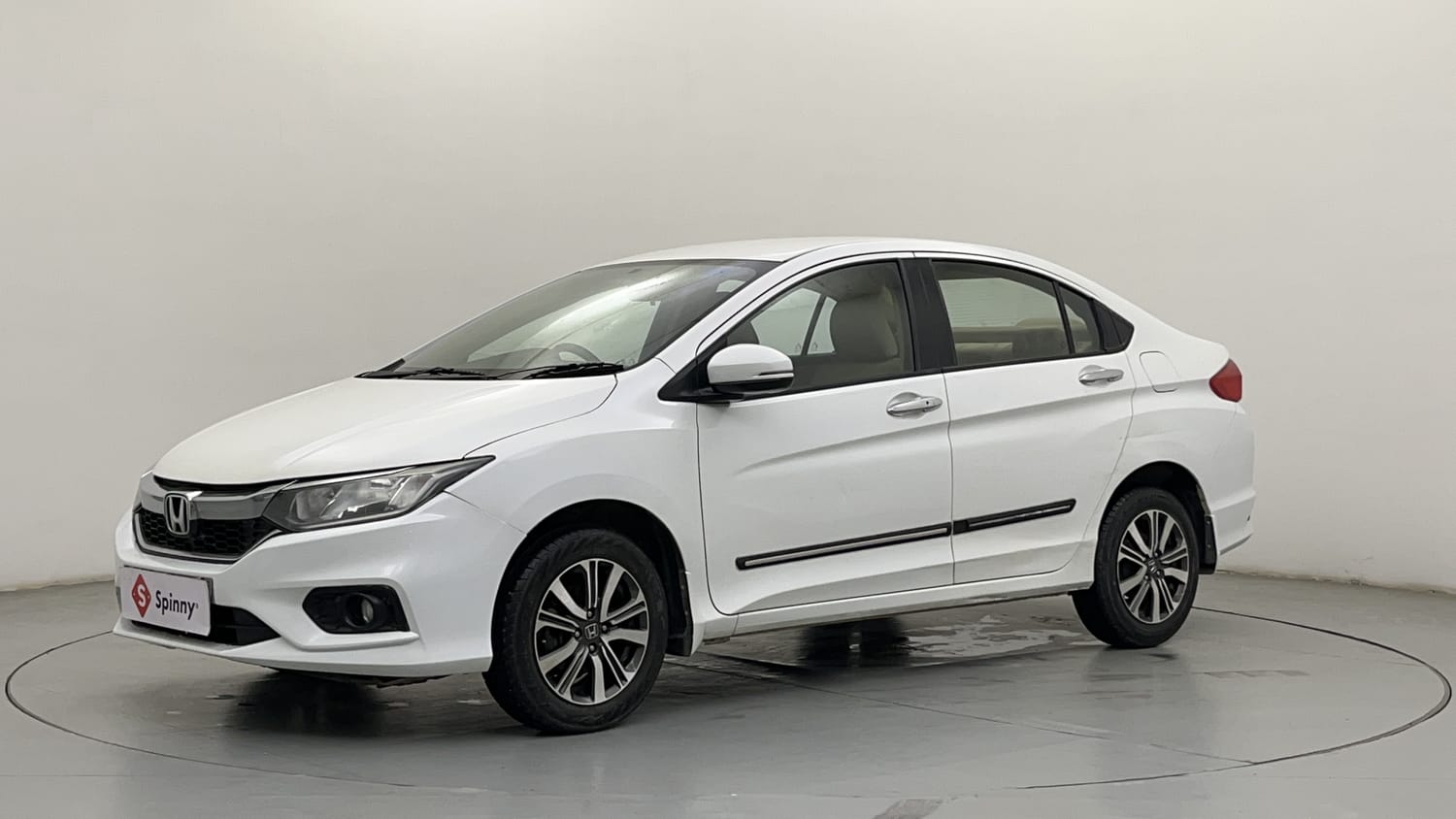 LEFT FRONT CORNER VIEW