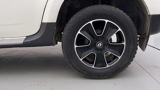 Used 2018 Renault Duster [2015-2019] 110 PS RXZ 4X2 AMT Diesel Automatic tyres LEFT REAR TYRE RIM VIEW