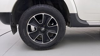 Used 2018 Renault Duster [2015-2019] 110 PS RXZ 4X2 AMT Diesel Automatic tyres RIGHT REAR TYRE RIM VIEW