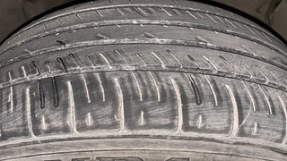 Used 2018 Renault Duster [2015-2019] 110 PS RXZ 4X2 AMT Diesel Automatic tyres RIGHT FRONT TYRE TREAD VIEW