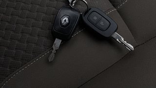 Used 2018 Renault Duster [2015-2019] 110 PS RXZ 4X2 AMT Diesel Automatic extra CAR KEY VIEW