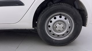 Used 2015 Hyundai i10 magna 1.1 Petrol Manual tyres LEFT REAR TYRE RIM VIEW