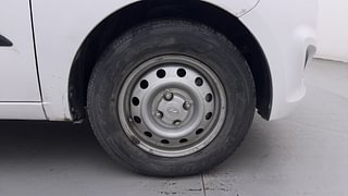 Used 2015 Hyundai i10 magna 1.1 Petrol Manual tyres RIGHT FRONT TYRE RIM VIEW