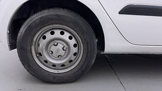 Used 2015 Hyundai i10 magna 1.1 Petrol Manual tyres RIGHT REAR TYRE RIM VIEW