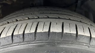 Used 2021 Maruti Suzuki Ciaz Alpha Petrol Petrol Manual tyres RIGHT FRONT TYRE TREAD VIEW