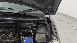 Used 2017 Maruti Suzuki Baleno [2015-2019] Delta Petrol Petrol Manual engine ENGINE LEFT SIDE HINGE & APRON VIEW