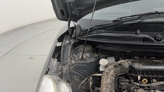 Used 2017 Maruti Suzuki Baleno [2015-2019] Delta Petrol Petrol Manual engine ENGINE RIGHT SIDE HINGE & APRON VIEW