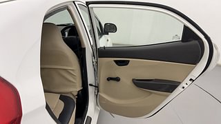 Used 2017 Hyundai Eon Era + SE Petrol Manual interior RIGHT REAR DOOR OPEN VIEW
