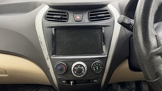 Used 2017 Hyundai Eon Era + SE Petrol Manual interior MUSIC SYSTEM & AC CONTROL VIEW
