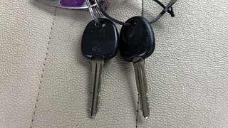 Used 2017 Hyundai Eon Era + SE Petrol Manual extra CAR KEY VIEW