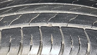 Used 2021 Nissan Magnite XV Premium Turbo CVT (O) Petrol Automatic tyres RIGHT REAR TYRE TREAD VIEW