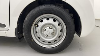 Used 2017 Hyundai Eon Era + SE Petrol Manual tyres RIGHT FRONT TYRE RIM VIEW