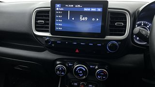 Used 2021 Hyundai Venue SX 1.5 (O) executive CRDI Diesel Manual interior MUSIC SYSTEM & AC CONTROL VIEW