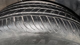 Used 2021 Hyundai Venue SX 1.5 (O) executive CRDI Diesel Manual tyres RIGHT FRONT TYRE TREAD VIEW