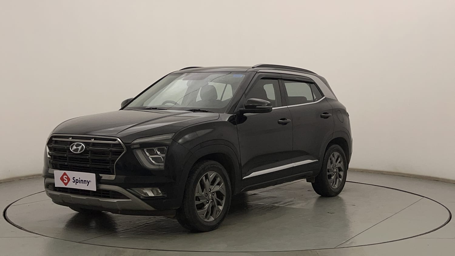 LEFT FRONT CORNER VIEW