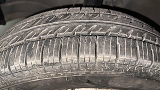 Used 2016 Maruti Suzuki Wagon R 1.0 [2013-2019] LXi CNG Petrol+cng Manual tyres LEFT FRONT TYRE TREAD VIEW