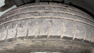 Used 2016 Maruti Suzuki Wagon R 1.0 [2013-2019] LXi CNG Petrol+cng Manual tyres RIGHT REAR TYRE TREAD VIEW