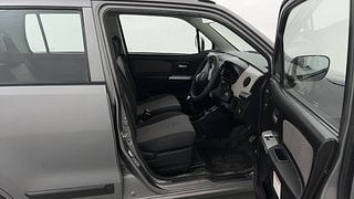 Used 2016 Maruti Suzuki Wagon R 1.0 [2013-2019] LXi CNG Petrol+cng Manual interior RIGHT SIDE FRONT DOOR CABIN VIEW