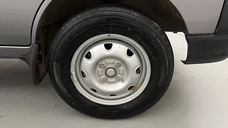 Used 2018 Maruti Suzuki Eeco 5 STR WITH A/C+HTR Petrol Manual tyres RIGHT FRONT TYRE RIM VIEW