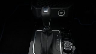 Used 2021 Renault Kiger RXZ Turbo CVT Dual Tone Petrol Automatic interior GEAR  KNOB VIEW
