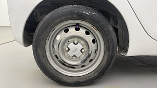Used 2017 Hyundai Eon Era + SE Petrol Manual tyres RIGHT REAR TYRE RIM VIEW