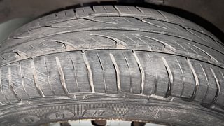 Used 2011 Maruti Suzuki Wagon R 1.0 [2010-2019] LXi Petrol Manual tyres LEFT FRONT TYRE TREAD VIEW