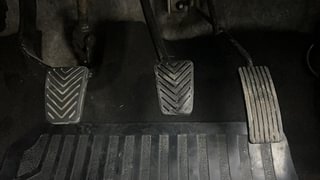 Used 2017 Hyundai Eon Era + SE Petrol Manual interior PEDALS VIEW