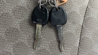 Used 2017 Hyundai Eon Era + SE Petrol Manual extra CAR KEY VIEW