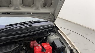 Used 2012 Toyota Etios [2010-2017] G Petrol Manual engine ENGINE LEFT SIDE HINGE & APRON VIEW