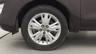 Used 2016 Toyota Innova Crysta [2016-2020] 2.8 ZX AT 7 STR Diesel Automatic tyres LEFT FRONT TYRE RIM VIEW