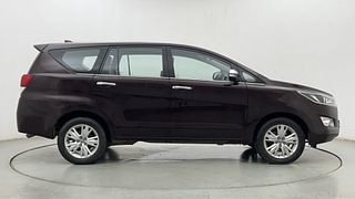 Used 2016 Toyota Innova Crysta [2016-2020] 2.8 ZX AT 7 STR Diesel Automatic exterior RIGHT SIDE VIEW