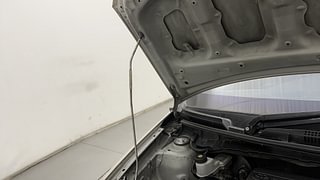 Used 2012 Toyota Etios [2010-2017] G Petrol Manual engine ENGINE RIGHT SIDE HINGE & APRON VIEW