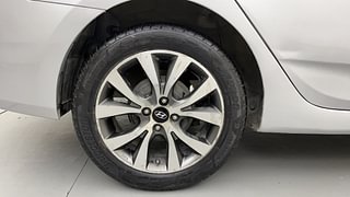 Used 2017 Hyundai Fluidic Verna 4S [2015-2017] 1.6 CRDi SX Diesel Manual tyres RIGHT REAR TYRE RIM VIEW