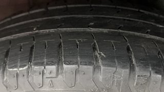 Used 2015 Hyundai Elite i20 [2014-2018] Asta 1.2 (O) Petrol Manual tyres LEFT REAR TYRE TREAD VIEW