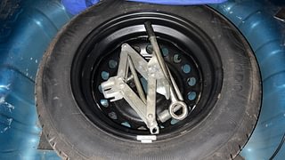 Used 2021 renault Kwid 1.0 RXT Opt Petrol Manual tyres SPARE TYRE VIEW